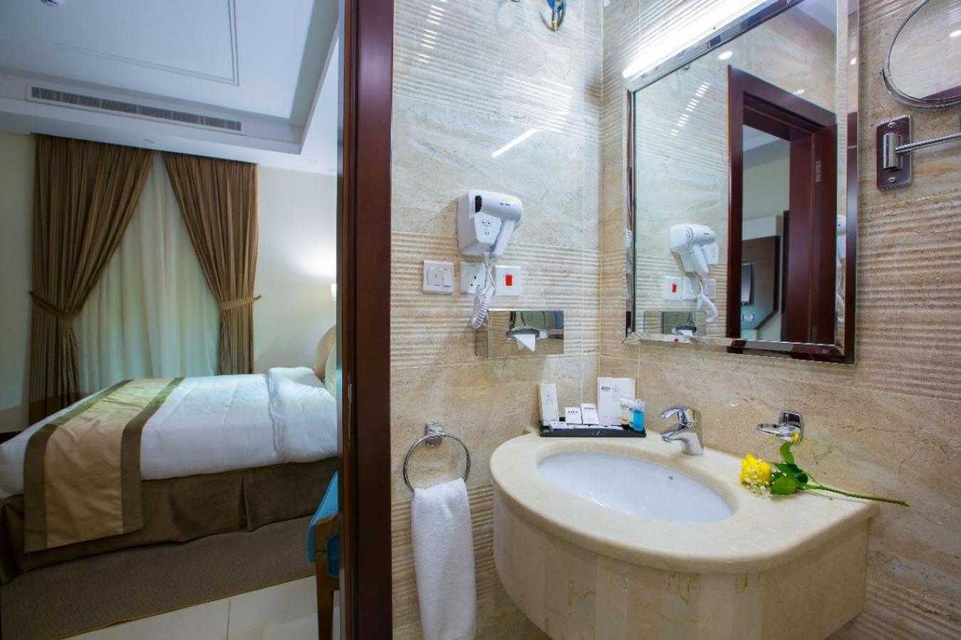 Sun Park Hotel Suites Jeddah Exterior photo
